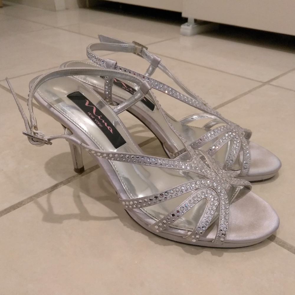 Nina size 5.5M silver rhinestone heels